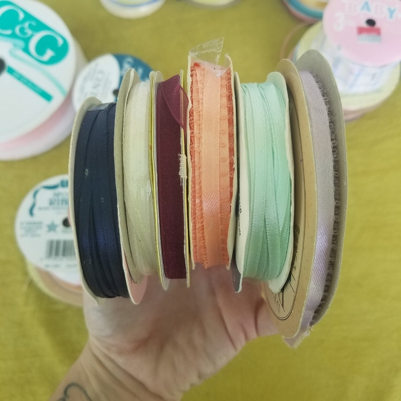 Vintage Ribbon Lot Mix Assorted Seasonal Mostly New & Vtg Lot Of 48 - Picture 4 of 15